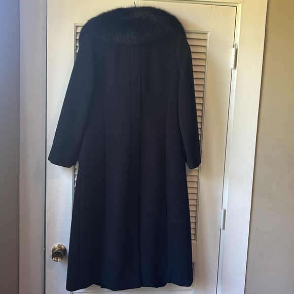 A trigere coat 100% wool with genuine fur trim 2 pockets - Picture 10 of 10